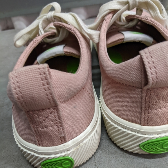 Cariuma Women's Low Top Canvas Sneakers Size 8 - Picture 3 of 10